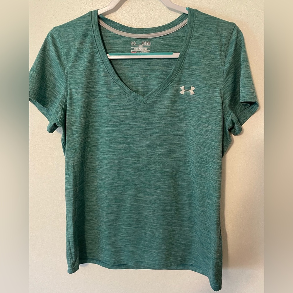XL Under Armor T-shirt